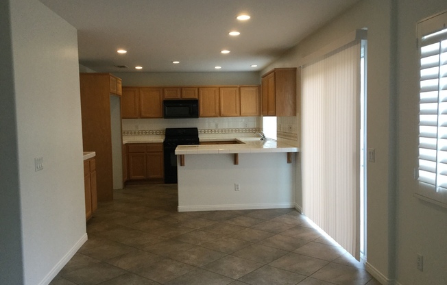 3 Bedroom 2 Bathroom Home in Corona