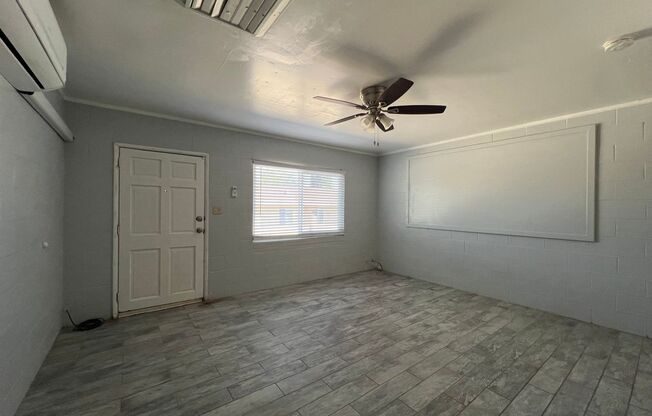 2 beds, 1 bath, $1,075