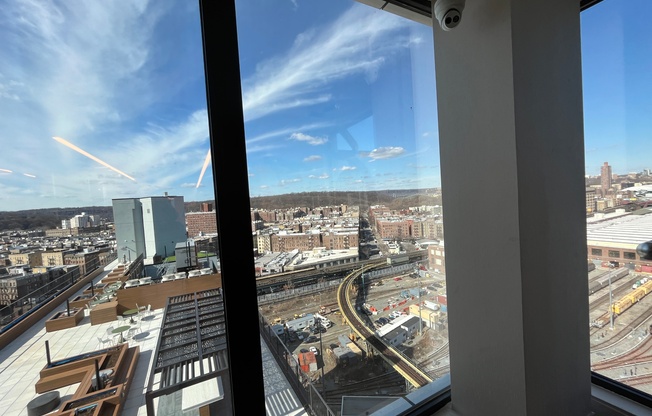 2 beds, 2 baths, $3,689, Unit 7-R