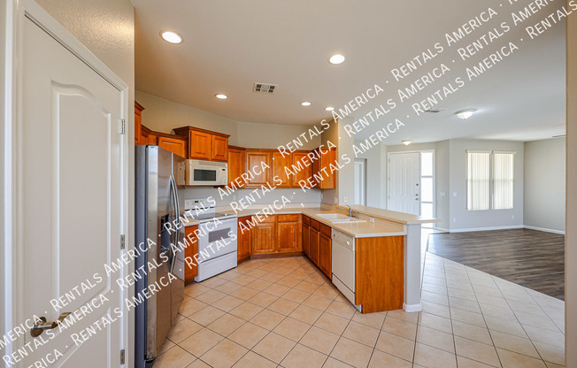 2218 N 135 DR