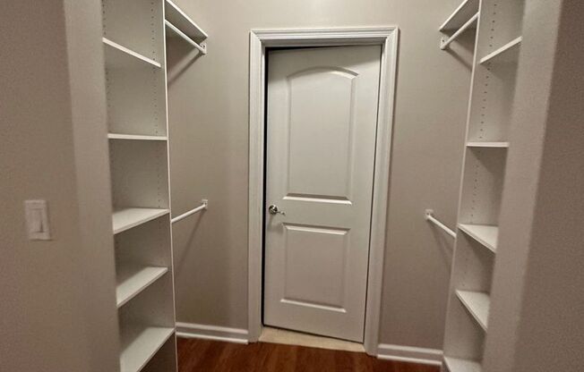 2 beds, 2 baths, 935 sqft, $2,700, Unit 503