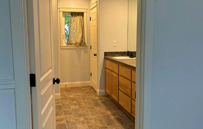 4 beds, 2.5 baths, $3,199