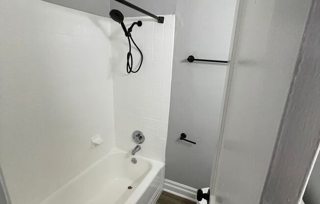 Studio, 1 bath, $1,279, Unit 08