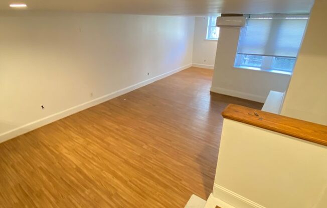 1 bed, 1 bath, $1,350, Unit 114 Apt. B