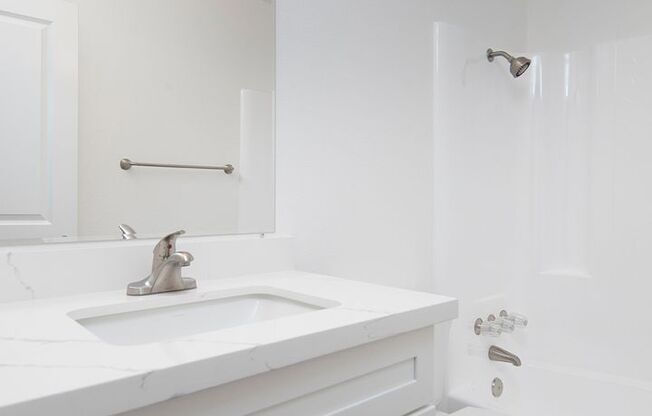 Studio, 1 bath, 437 sqft, $2,195, Unit 27-08