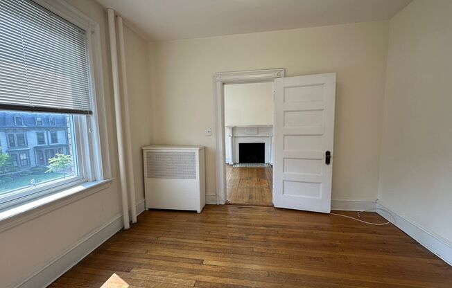 1 bed, 1 bath, 550 sqft, $2,400, Unit 31