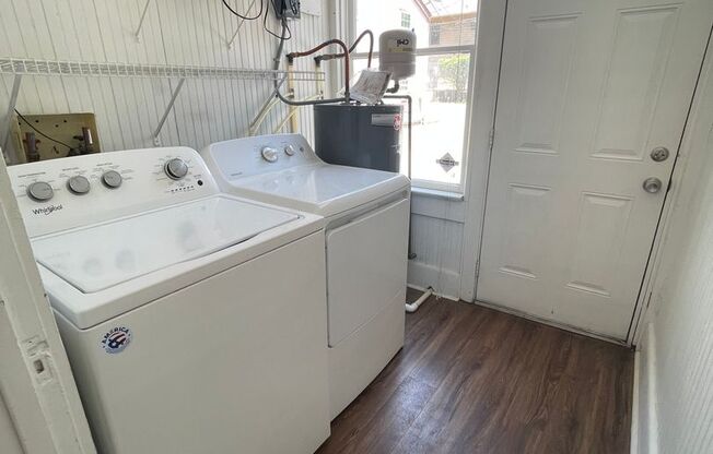 3 beds, 1 bath, $2,950