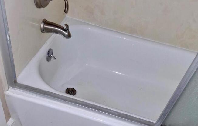 2 beds, 2 baths, 1,056 sqft, $3,900, Unit 532