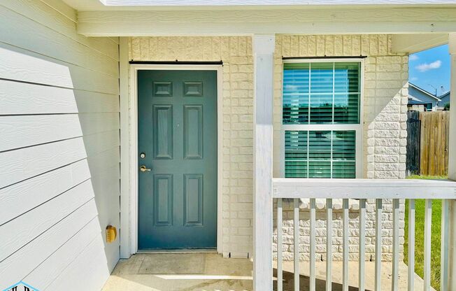 A Stunning 3-Bed 2-Bath Single Story - Near Randolph & Fort Sam