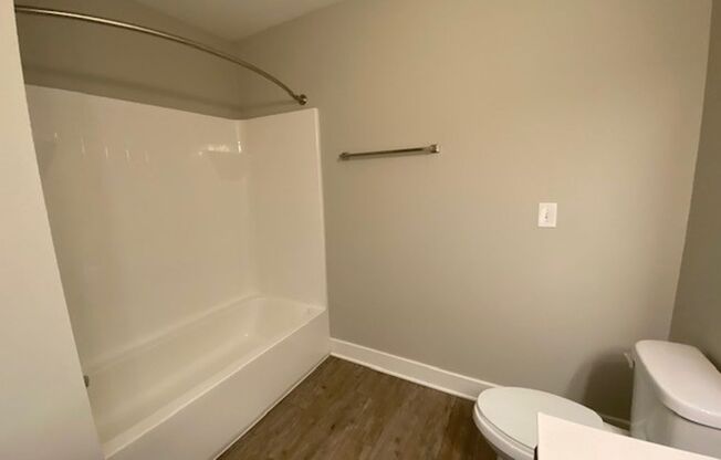 2 beds, 2 baths, 1,284 sqft, $2,171, Unit 2105-201
