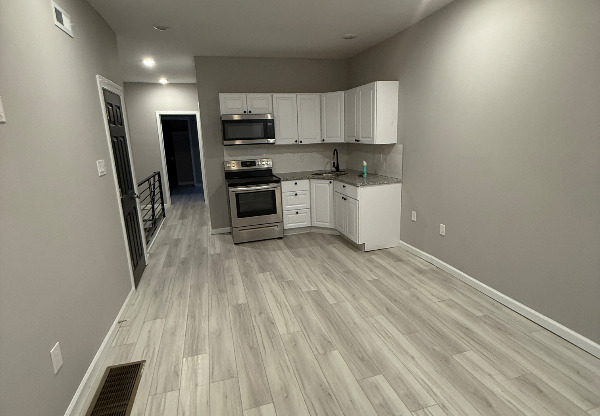 25 E HERMAN ST