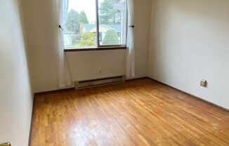 3 beds, 1 bath, $2,750