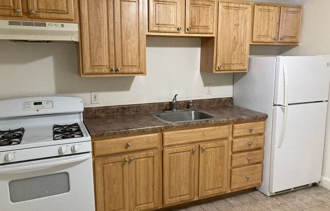 1 bed, 1 bath, 700 sqft, $1,199, Unit 46-TF