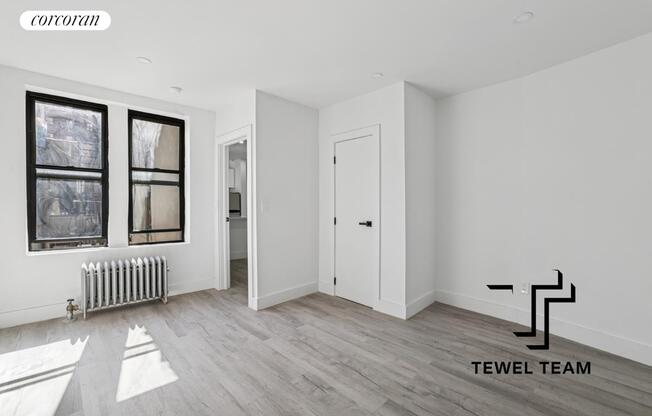 23 E 109 ST