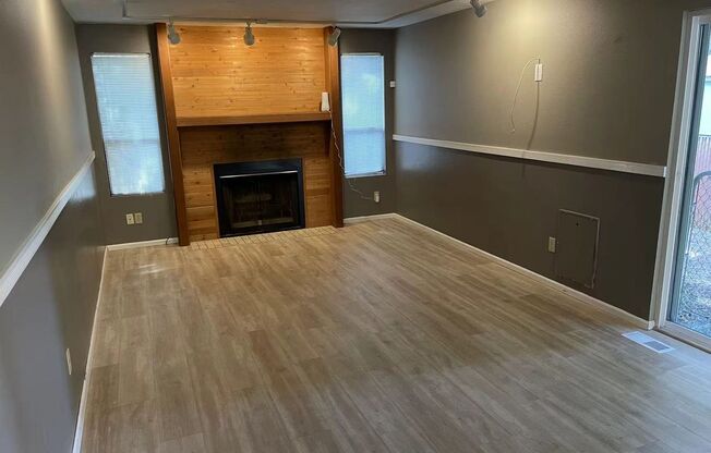 Beautiful & stunning 3-bed, 2-bath house in Sammamish for rent!