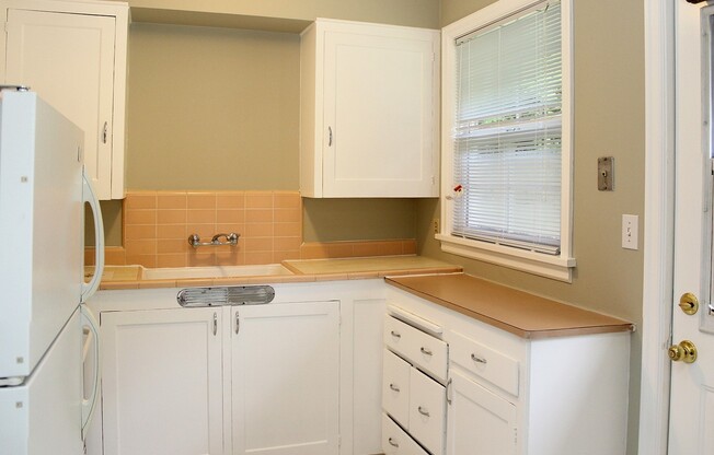 2 beds, 1 bath, 770 sqft, $1,495, Unit 5141
