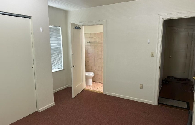 575 N 10 ST