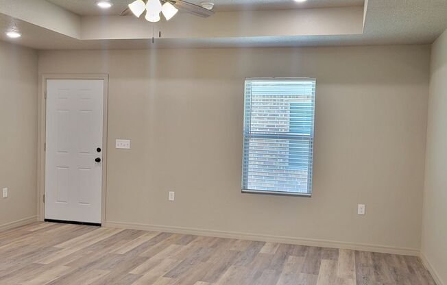 LUXURY 2 BEDROOM UNITS