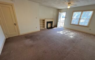 1 bed, 1 bath, $700, Unit B