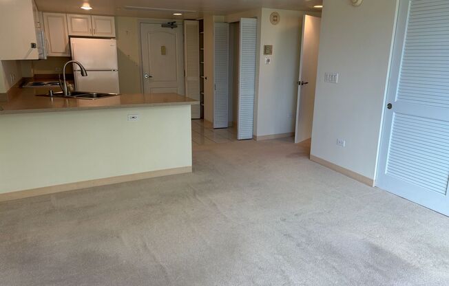 2 beds, 1 bath, $3,865, Unit # 403