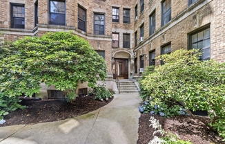 118 RIVERWAY
