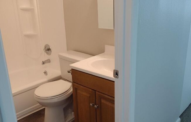 2 beds, 1 bath, 776 sqft, $1,495, Unit 052