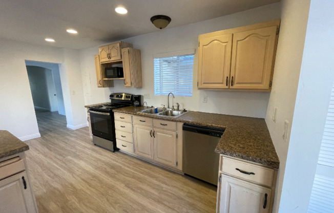 154 W CTR ST