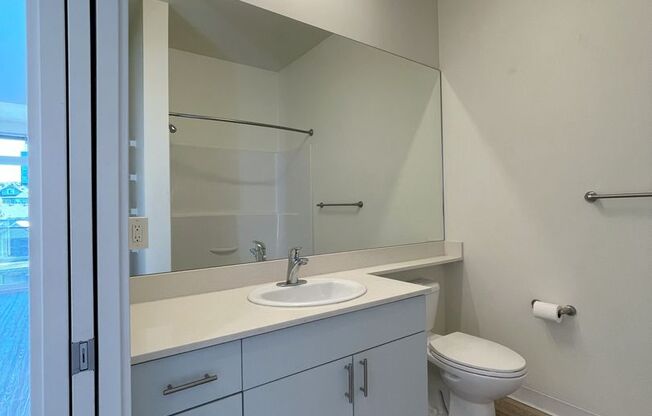 1 bed, 1 bath, 637 sqft, $2,295, Unit 705