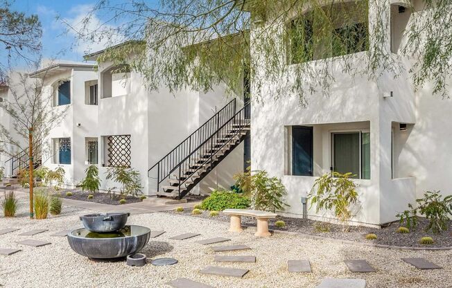 Newly Renovated 1 & 2 Bedroom homes with Modern Finishes