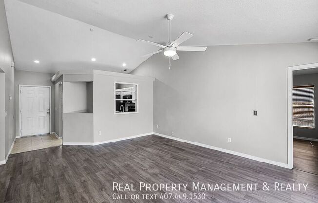 3431 KAYLA CIR
