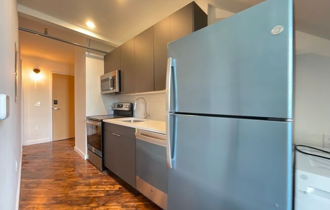 1 bed, 1 bath, 700 sqft, $1,595, Unit Unit 322 (Loft)