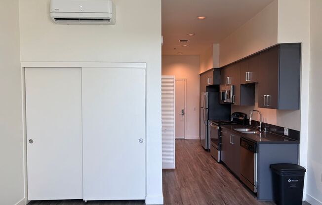 Studio, 1 bath, 459 sqft, $2,035, Unit 103