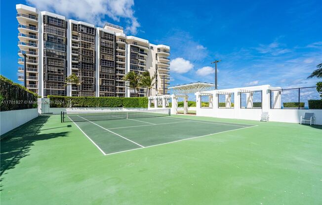 3 beds, 2.5 baths, 1,761 sqft, $11,500, Unit 6365 Collins Ave # 42-01 (A11701827)