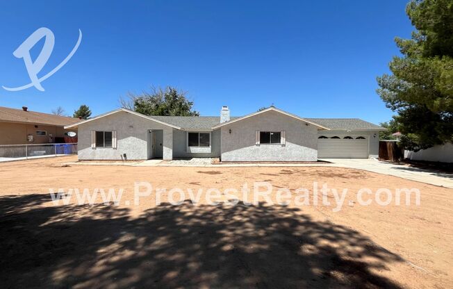 Spacious 3 Bedroom, 2 Bathroom Apple Valley Home!