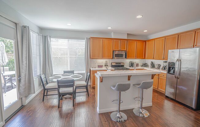 Fully Furnished House - Short Term Lease -  Month to Month - Most utilities Included