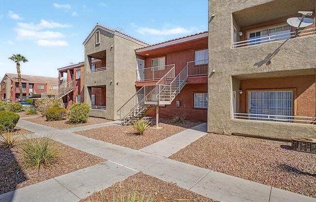 *2 WEEKS FREE RENT FOR QUALIFIED APPLICANTS WITH IMMEDIATE MOVE IN!!**MANZANITA CONDO!