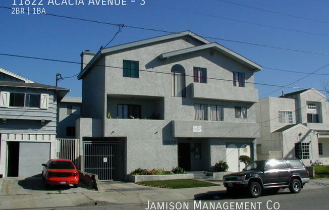 11822 ACACIA AVE