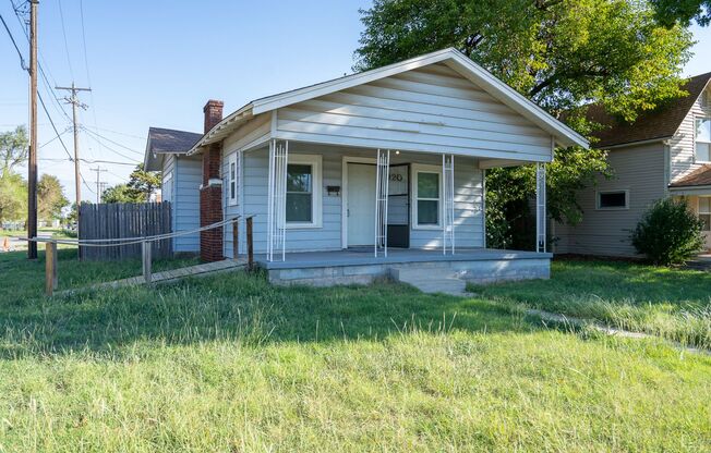 Beautiful 2 Bed 1 Bath Home in El Reno!