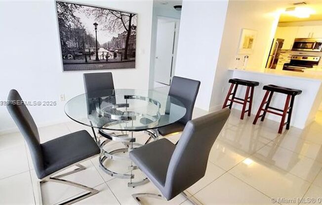 2 beds, 2 baths, $3,600, Unit # 1203