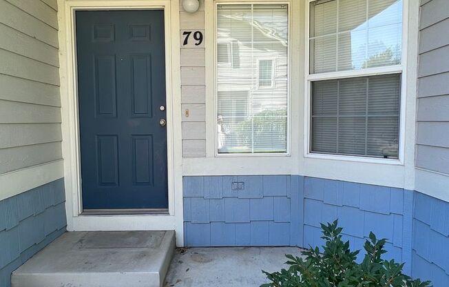 Charming 2 Bed/1.5 Townhome in Fabulous Longmont Location!