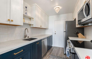 1 bed, 2 baths, 712 sqft, $3,600, Unit 518