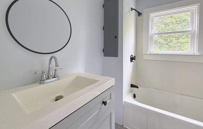 1 bed, 1 bath, 900 sqft, $2,200, Unit 1