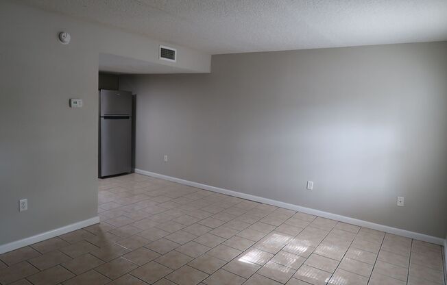 1 bed, 1 bath, 600 sqft, $1,393.75, Unit Unit 305