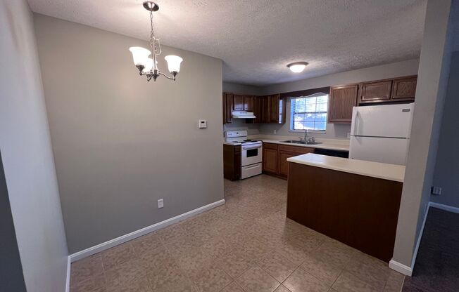 2 beds, 2 baths, 1,200 sqft, $1,495, Unit 102