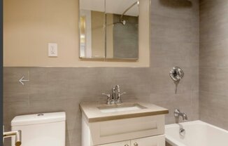 Wm 100th St Columbus Ave