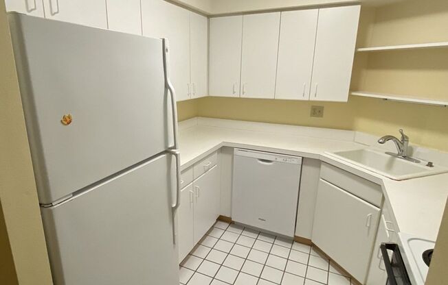 Modern 2-bed, 1.5-bath condo on the 4th floor of The Amory House