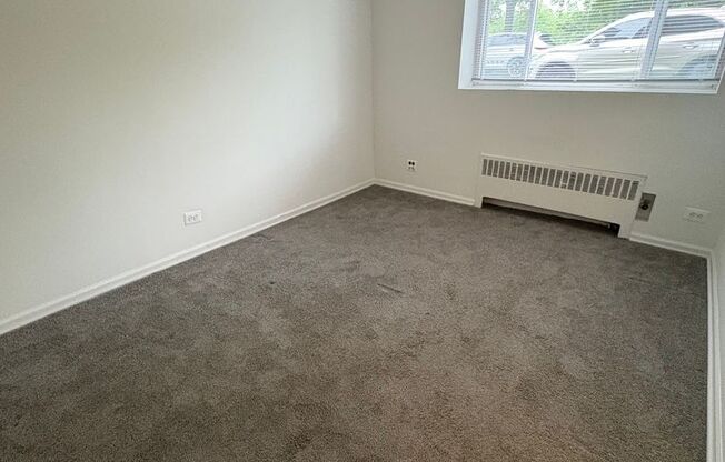 2 beds, 1 bath, 908 sqft, $1,215, Unit AS A-Gdn