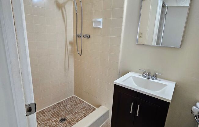 Studio, 1 bath, 350 sqft, $1,395