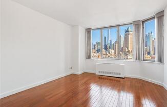 500 W 43 ST
