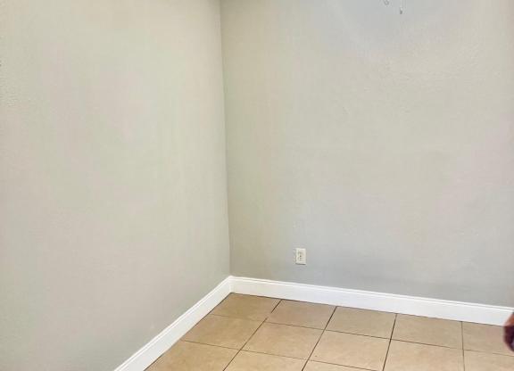 3411 VESPASIAN BLVD